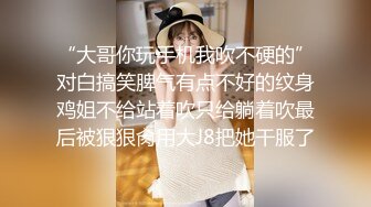 一男两骚女双飞啪啪大秀 翘起屁股操完一个再换另一个