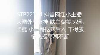 【自整理】穿着蓝色紧身瑜伽裤的巨乳少妇像母狗一样跪在地上贪婪的吞下男人的肉棒！【88V】 (78)