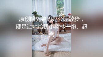 -一男两骚女双飞啪啪大秀 翘起屁股操完一个再换另一个