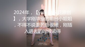 性感少妇  穿上黑丝骑在身上舌吻调情  站立扶着沙发后入  搞不出最后舔屌撸射