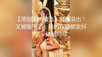 哺乳期性感的奶妈，颜值高身材好奶子翘挺镜头前喷奶好刺激，道具抽插骚穴自己抠骚逼，跟狼友互动撩骚刺激