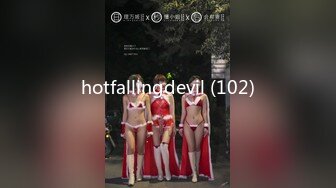 [300MAAN-818] 【神イキ連発×SEXに飢えた衝撃Jカップ！】T☆kTokにエロいトレーニング動画をアップする爆乳ドスケベ女！ド迫力のグラマラスBODYなのに現在SEXレス！ちょっと触っただ